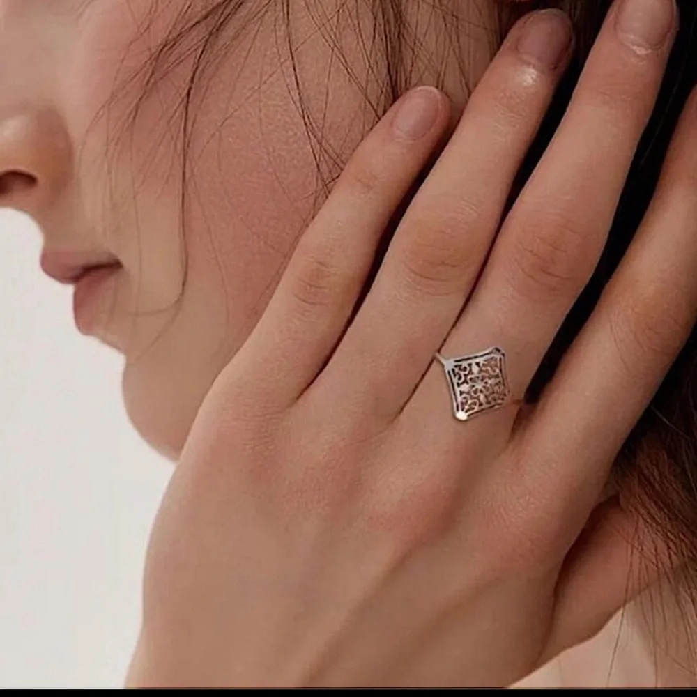 14k White Gold Plated 316L‎ Cut Out Filigree Ring, Size 6